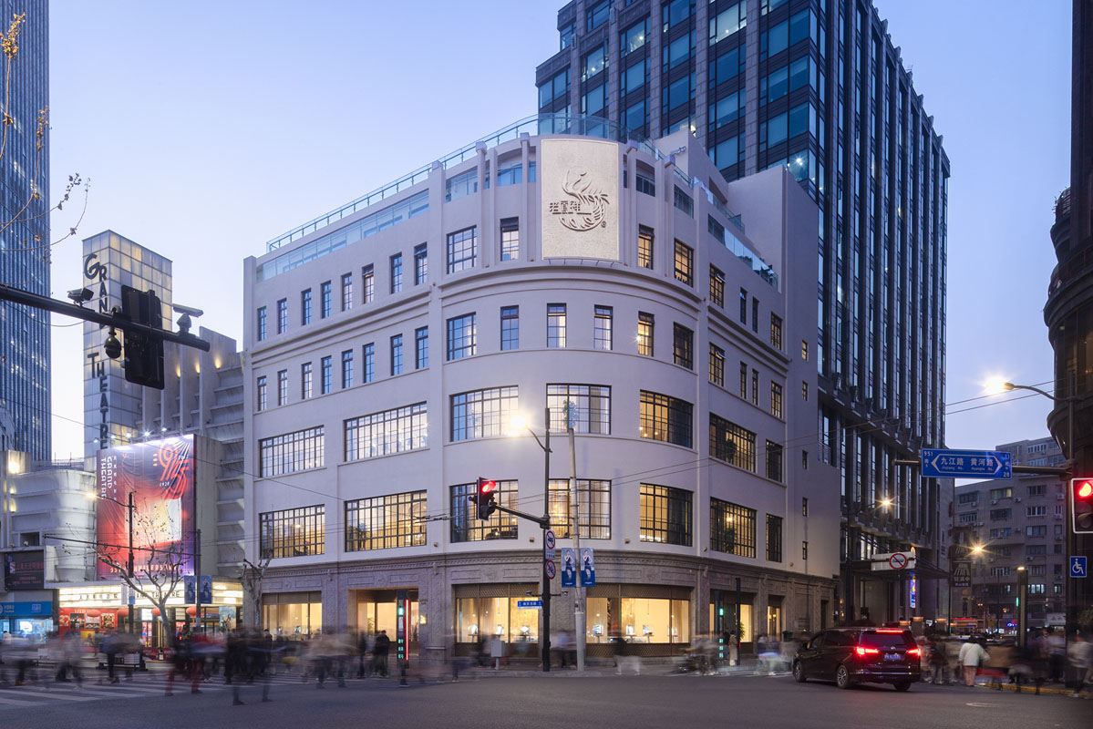 Entrance of LFX-DELUXE TREASURE LOUNGE flagship jewelry store in Shanghai with stone facade and museum-inspired lighting