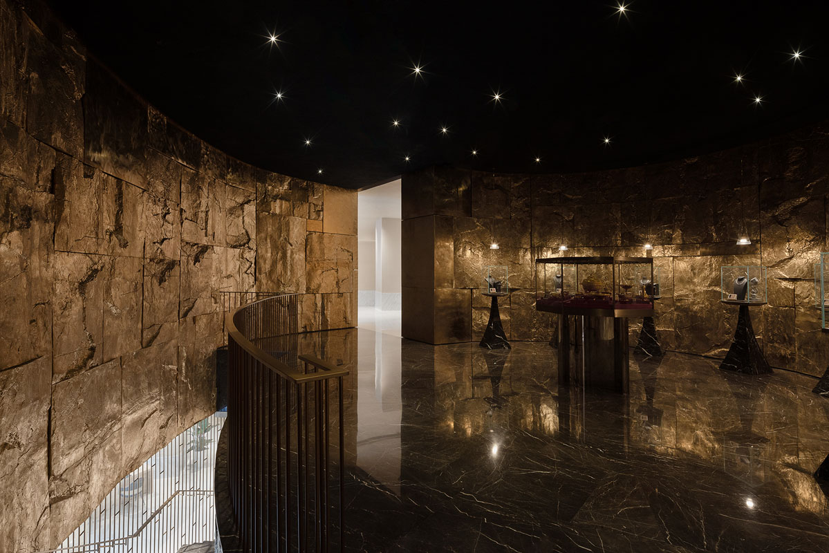 Immersive retail environment with jewelry displays and mineral materials designed by llLab