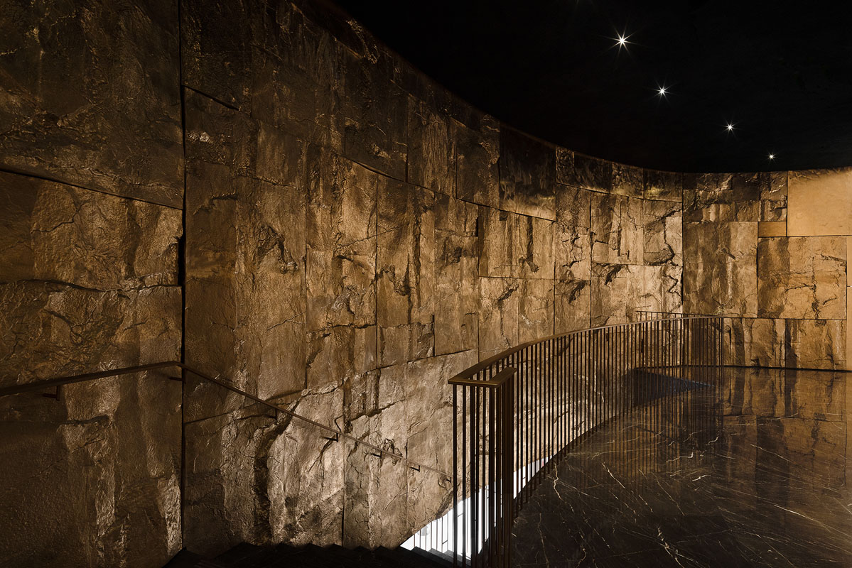 Interior view of LFX-DELUXE TREASURE LOUNGE with mineral materials and museum atmosphere