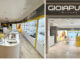 Store Gioiapura con layout espositivo lineare e vetrine illuminate per gioielli