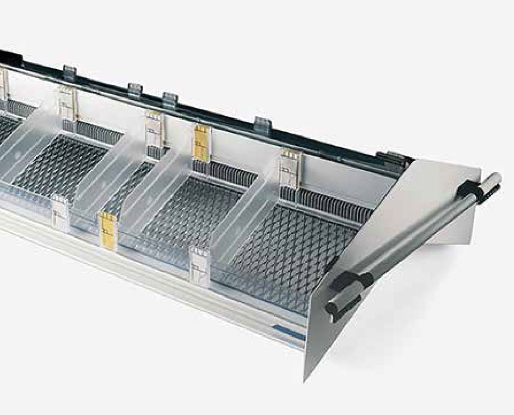 Aluminium pull-out drawer with adjustable dividers for pharmacy furniture