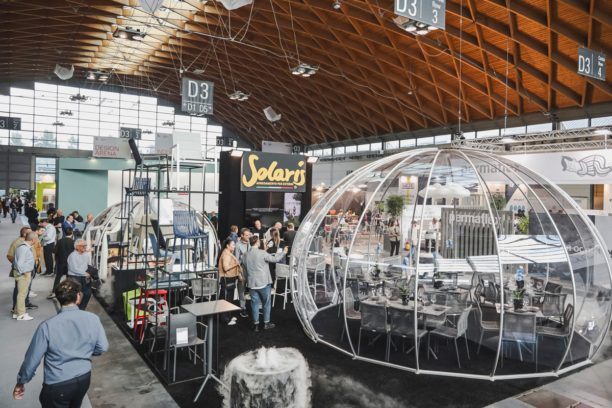 Exhibition stands and visitors during the 2025 edition of InOut | The Hospitality Community