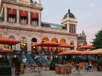 Café Vertigo nella terrazza dello storico Vondelpark Pavilion ad Amsterdam