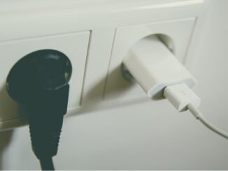 Prese elettriche e dispositivi collegati per i consumi di energia in casa