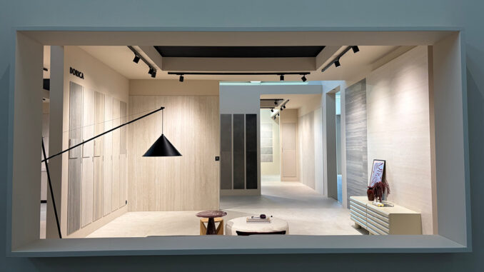 Showroom ABK Group Studio a Fiorano Modenese dedicato alle superfici ceramiche