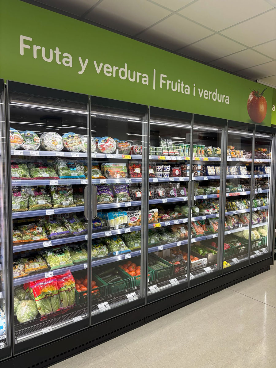 Epta refrigerated display in the fruit and vegetable section of the Charter supermarket in Alzira