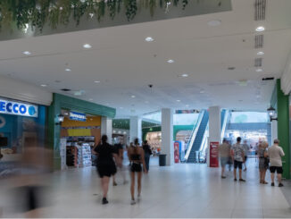 Vista della galleria commerciale con i nuovi percorsi e le scale mobili. Da utilizzare come immagine in evidenza, fuori dal corpo dell'articolo.